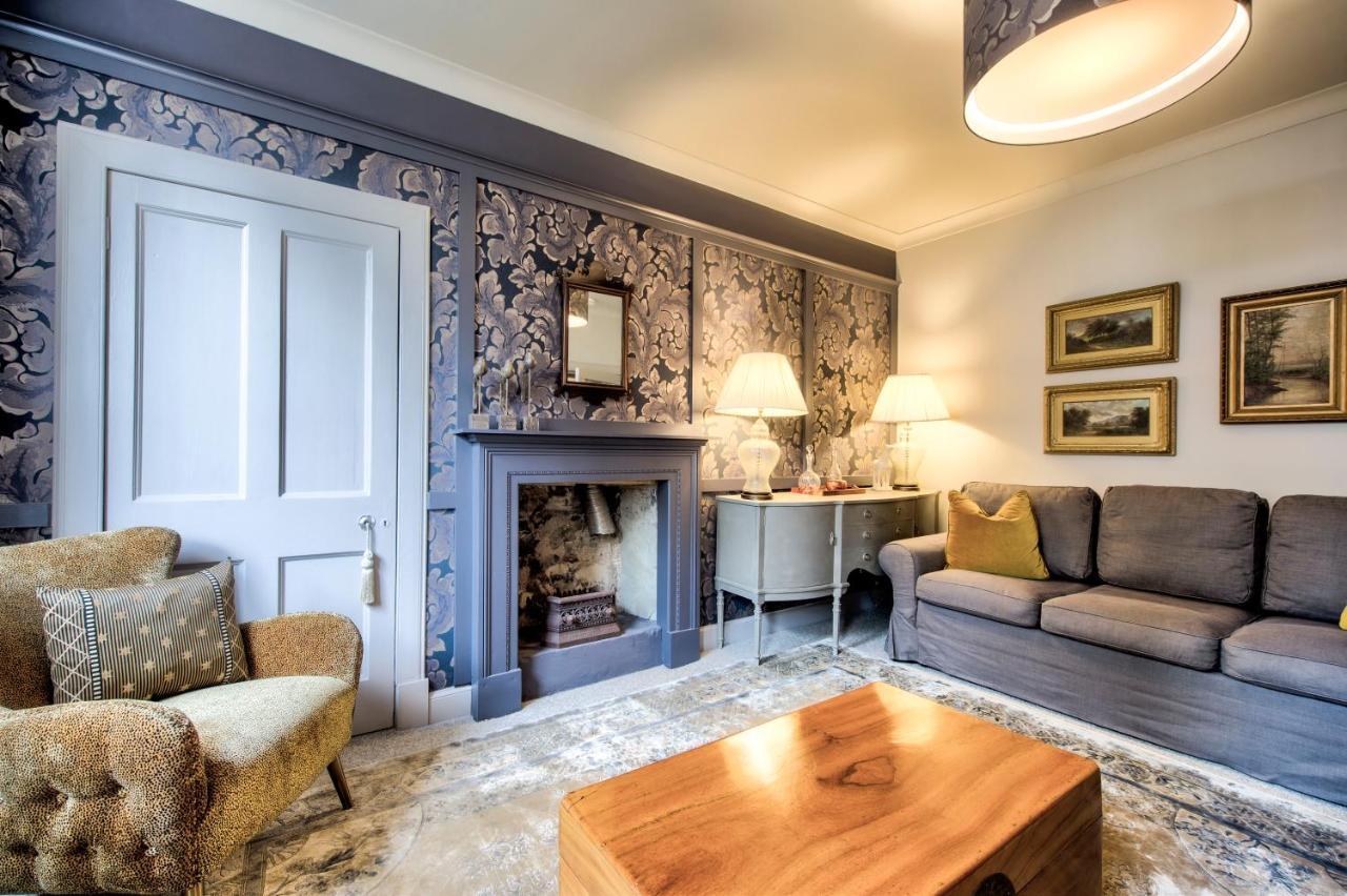 Apartment Hamilton Place - Beautiful And With Private Entrance Sleeps 4
